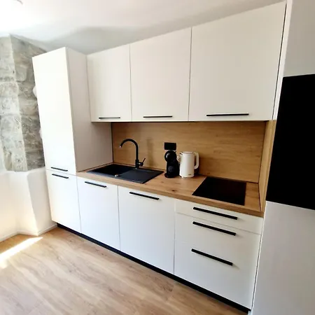Pirana Apartment *