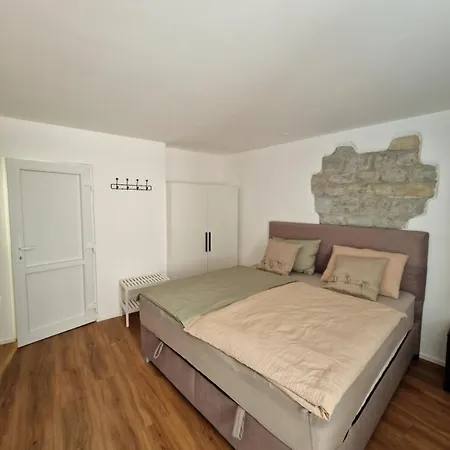 Apartment Pirana