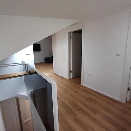 Apartment Pirana
