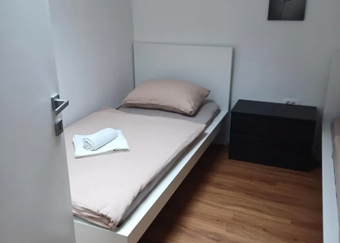 Pirana アパート ピラン